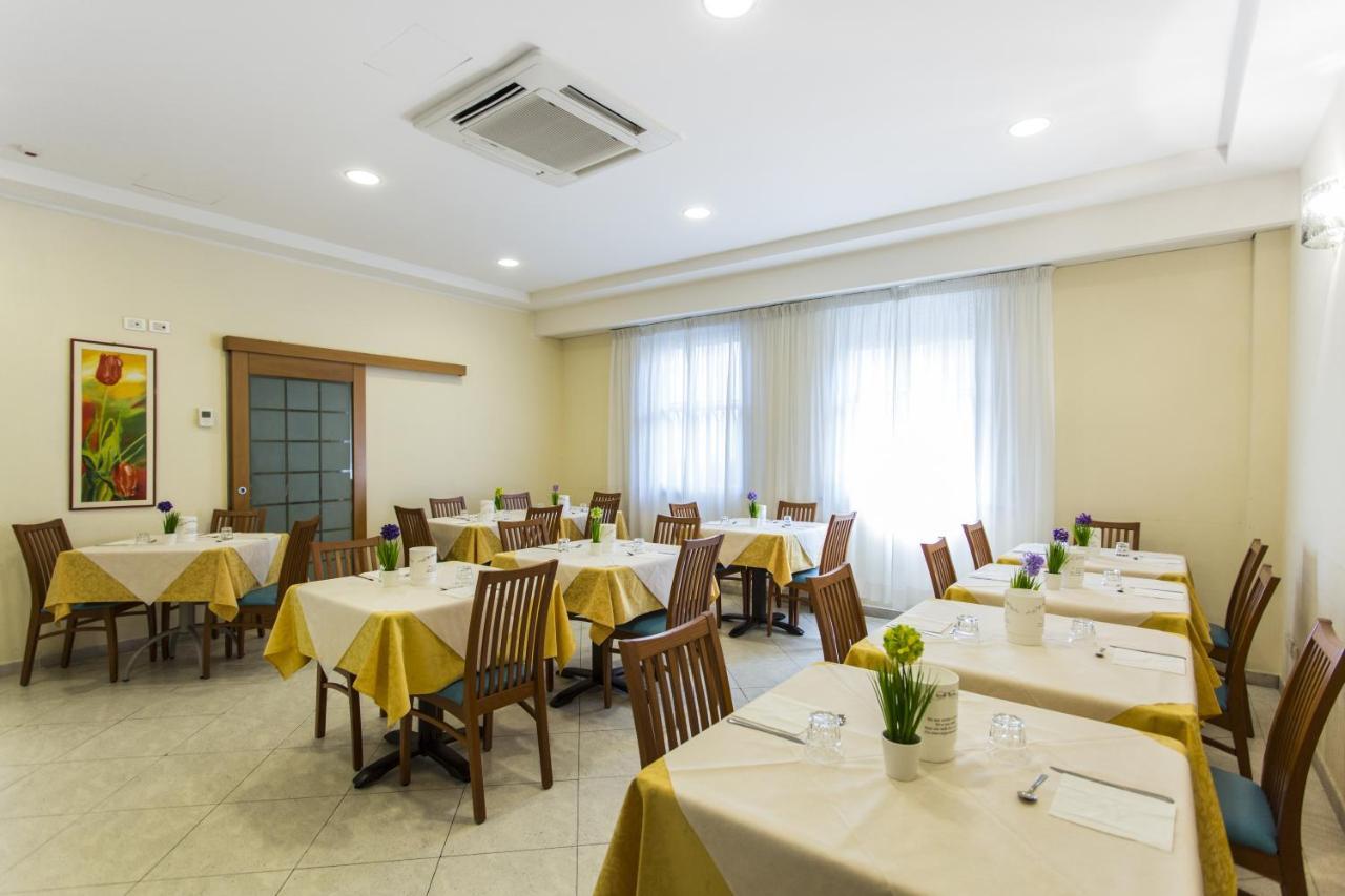 Hotel Savana Rimini Zewnętrze zdjęcie